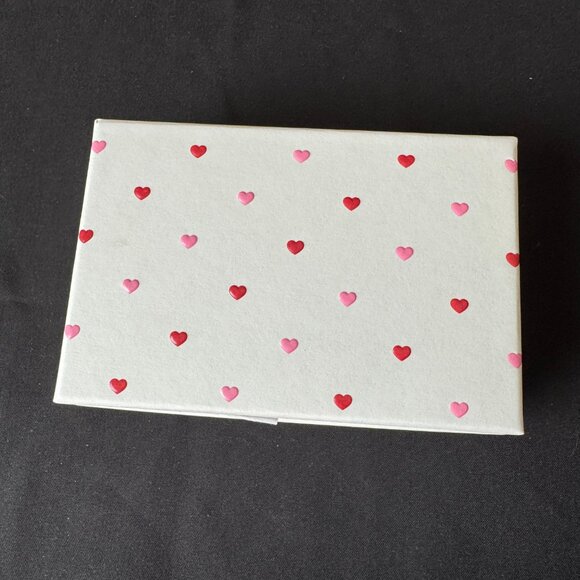 kate spade White w/Shades of Pink Hearts Gift Box 6.5" x 2" x 4.25" - Picture 3 of 5